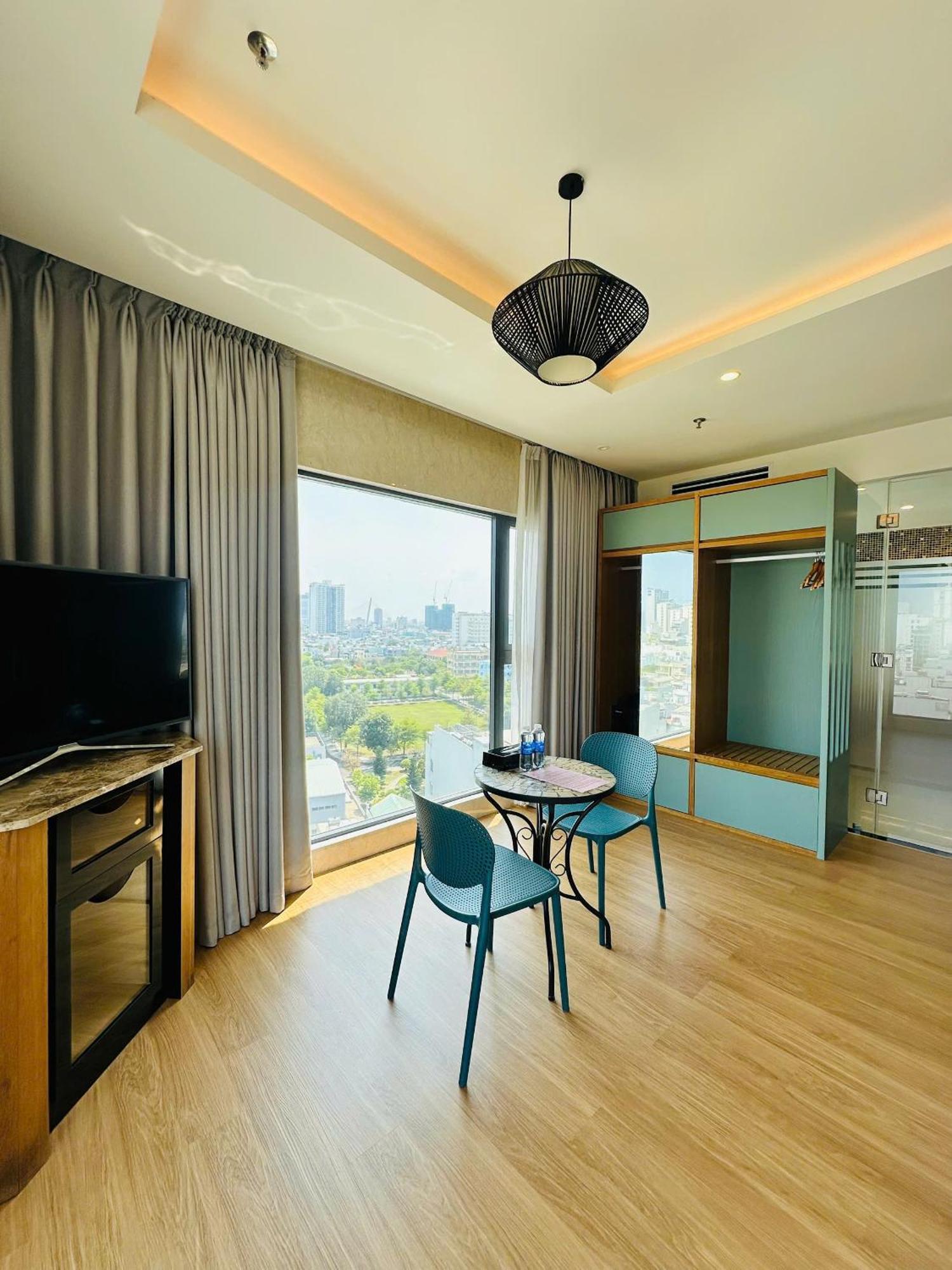 Nam Hotel & Residences Da Nang Exterior photo